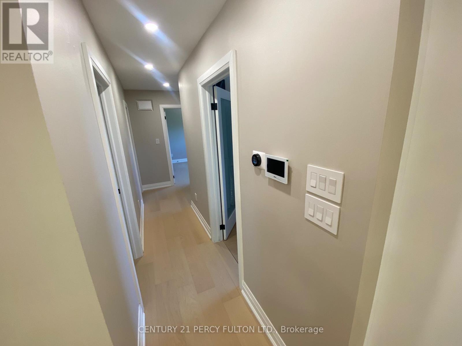 2 Walkers Lane, Georgina, Ontario L4P 3C8 - Photo 10 - N13465018