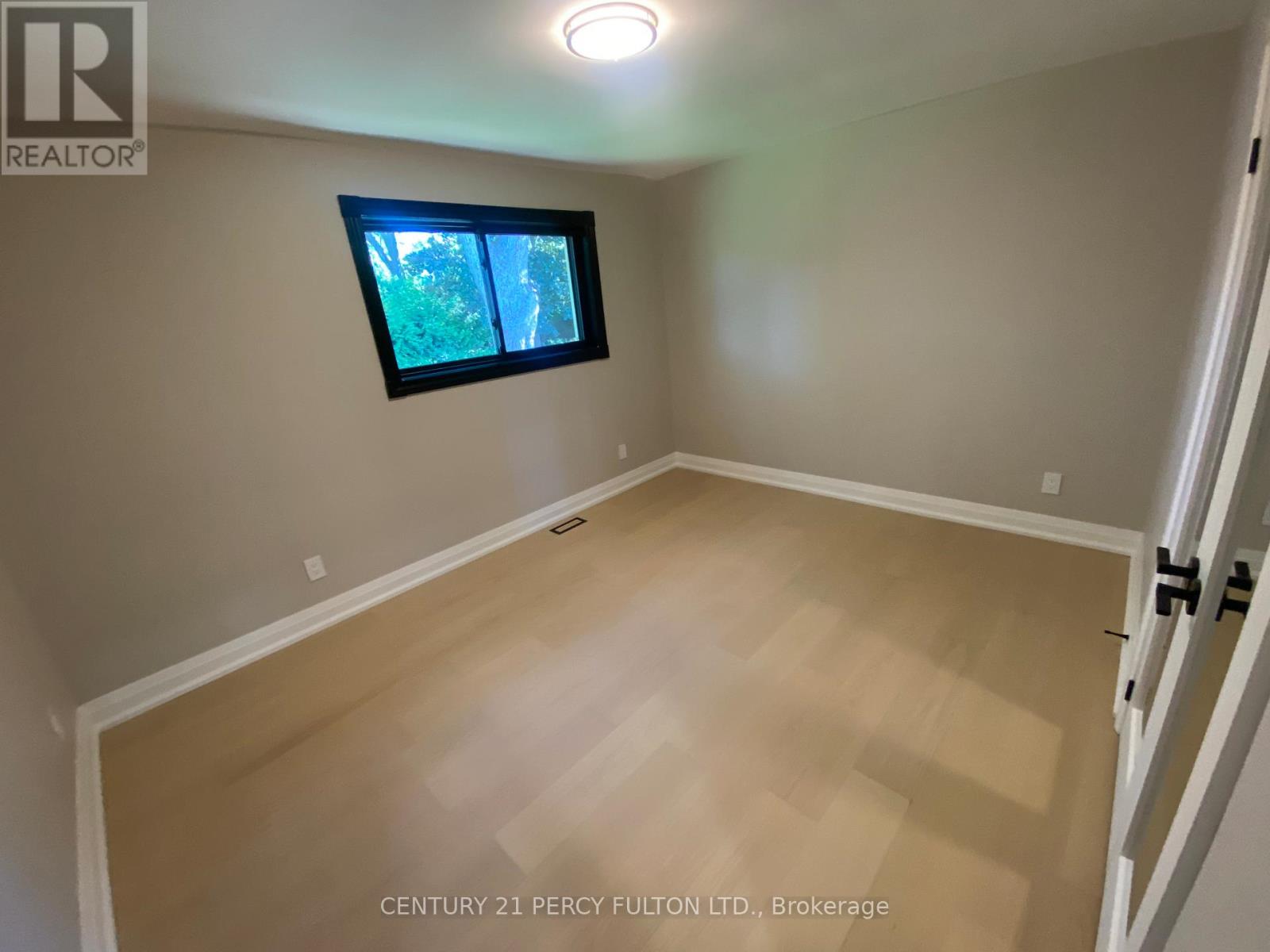2 Walkers Lane, Georgina, Ontario L4P 3C8 - Photo 11 - N13465018