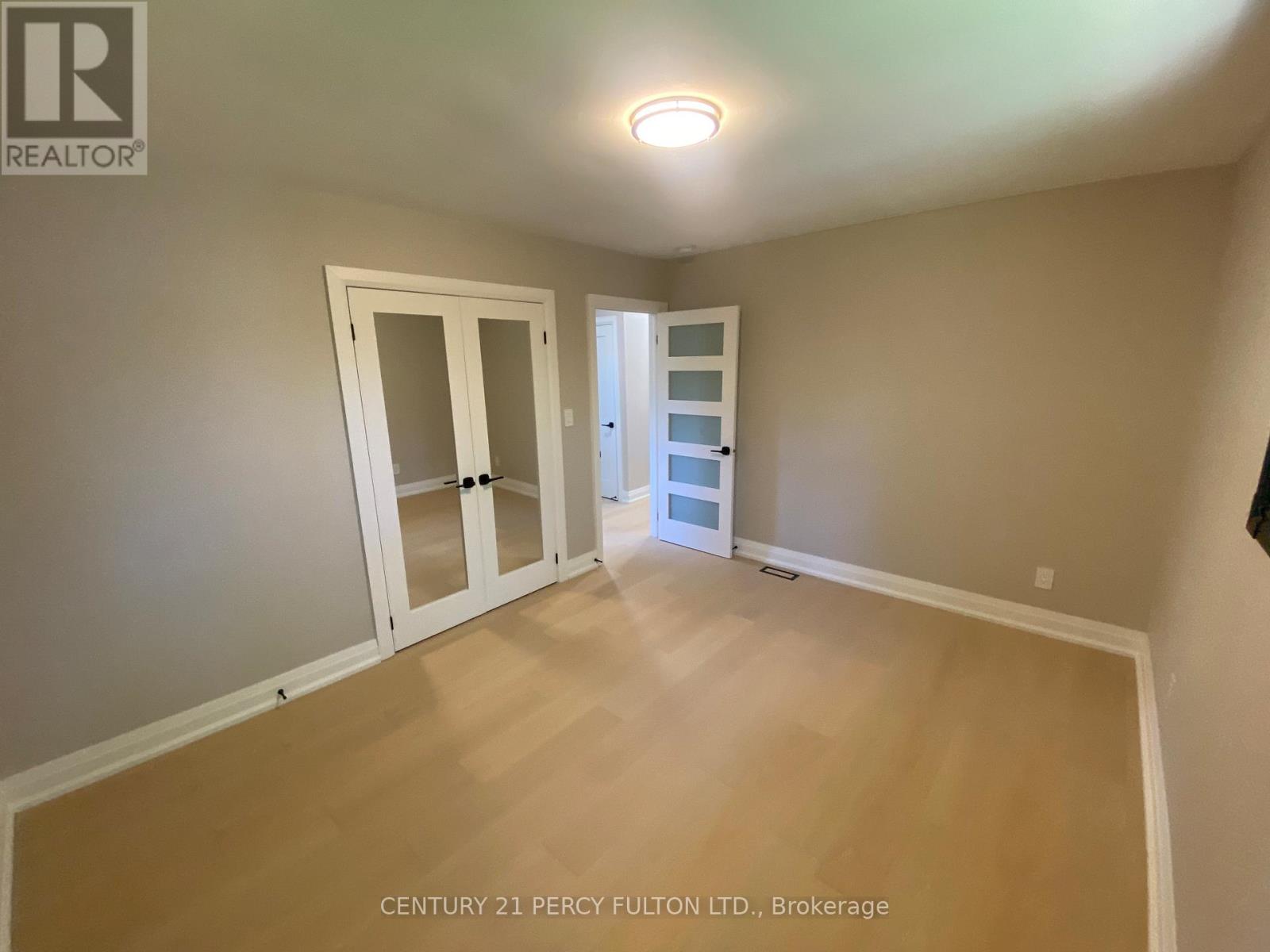 2 Walkers Lane, Georgina, Ontario L4P 3C8 - Photo 12 - N13465018