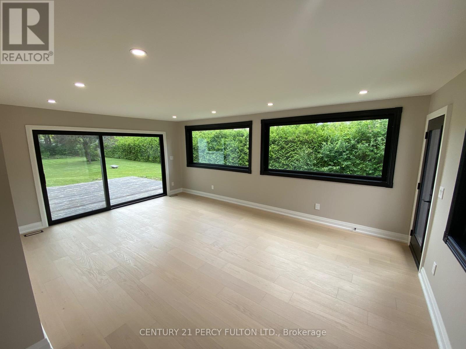 2 Walkers Lane, Georgina, Ontario L4P 3C8 - Photo 13 - N13465018