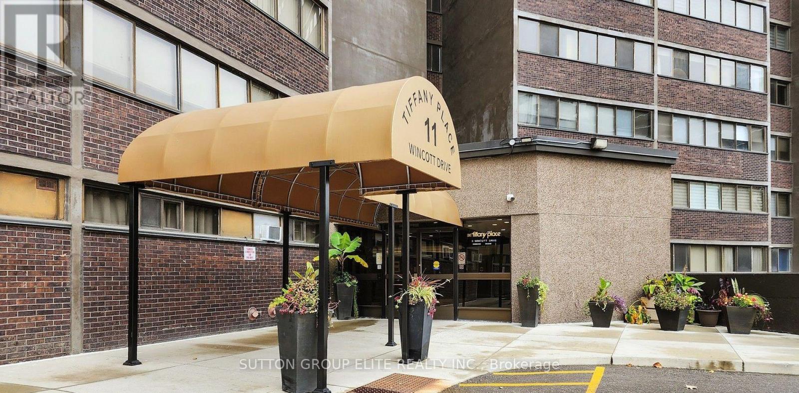 1110 - 11 Wincott Drive, Toronto, Ontario  M9R 2R9 - Photo 2 - W13465064
