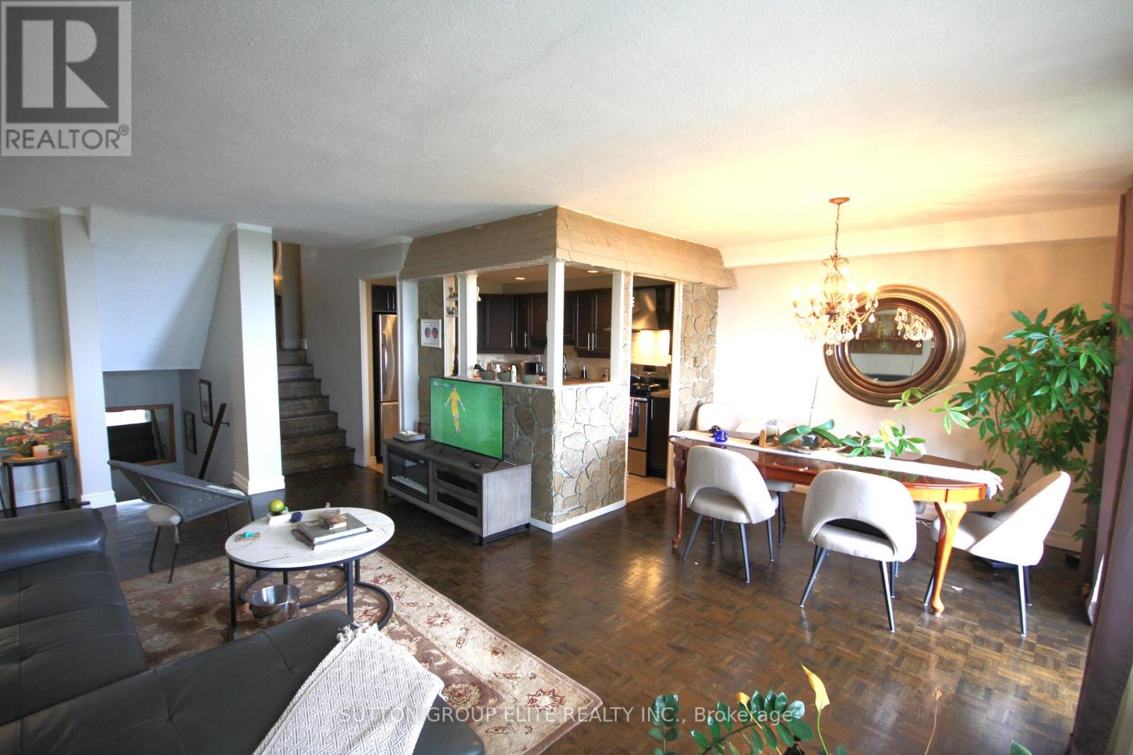 1110 - 11 Wincott Drive, Toronto, Ontario  M9R 2R9 - Photo 6 - W13465064