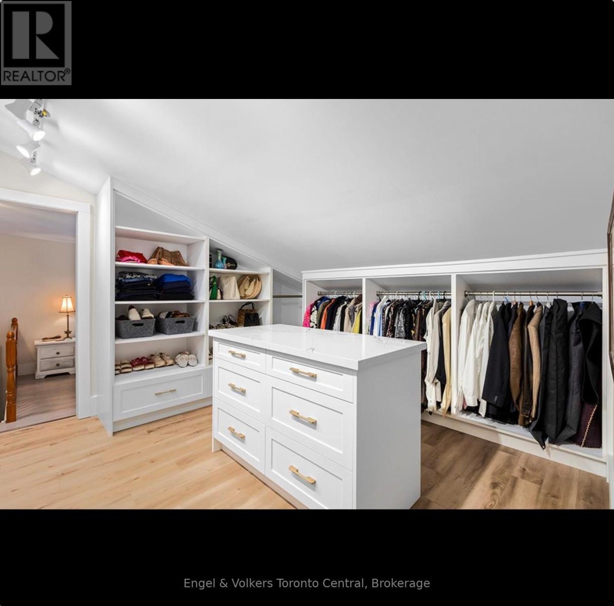 9263 91 County Road, Clearview, Ontario  L0M 1H0 - Photo 24 - S12745154
