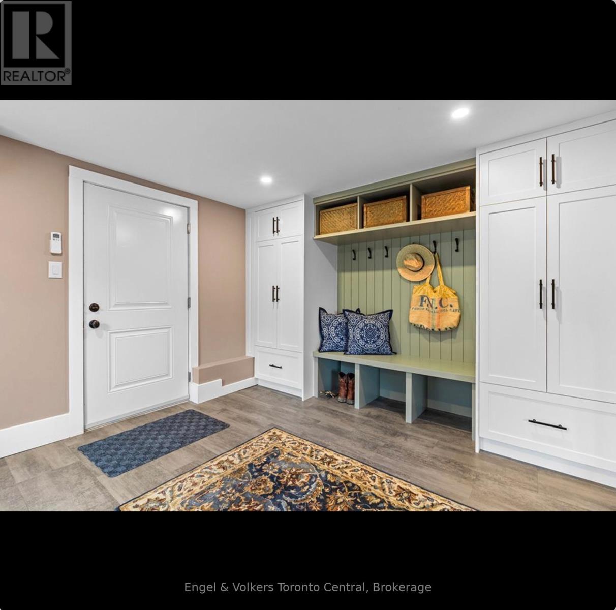 9263 91 County Road, Clearview, Ontario  L0M 1H0 - Photo 31 - S12745154