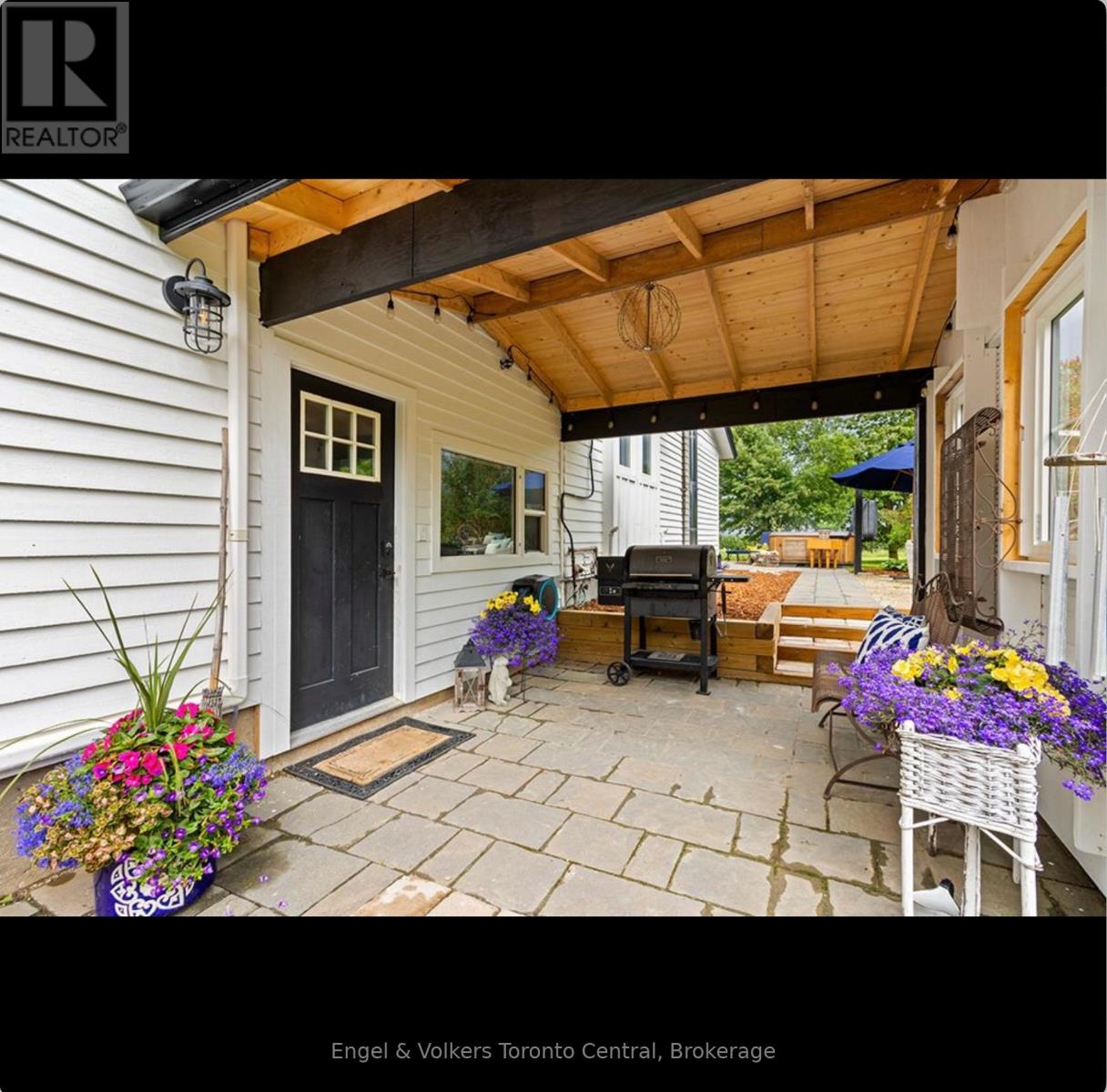 9263 91 County Road, Clearview, Ontario  L0M 1H0 - Photo 40 - S12745154