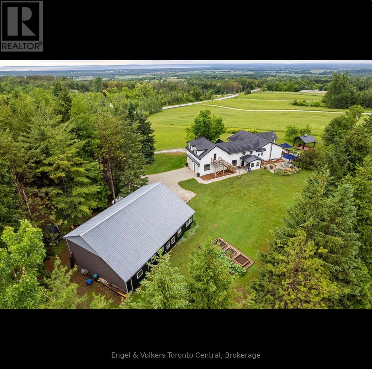 9263 91 County Road, Clearview, Ontario  L0M 1H0 - Photo 49 - S12745154
