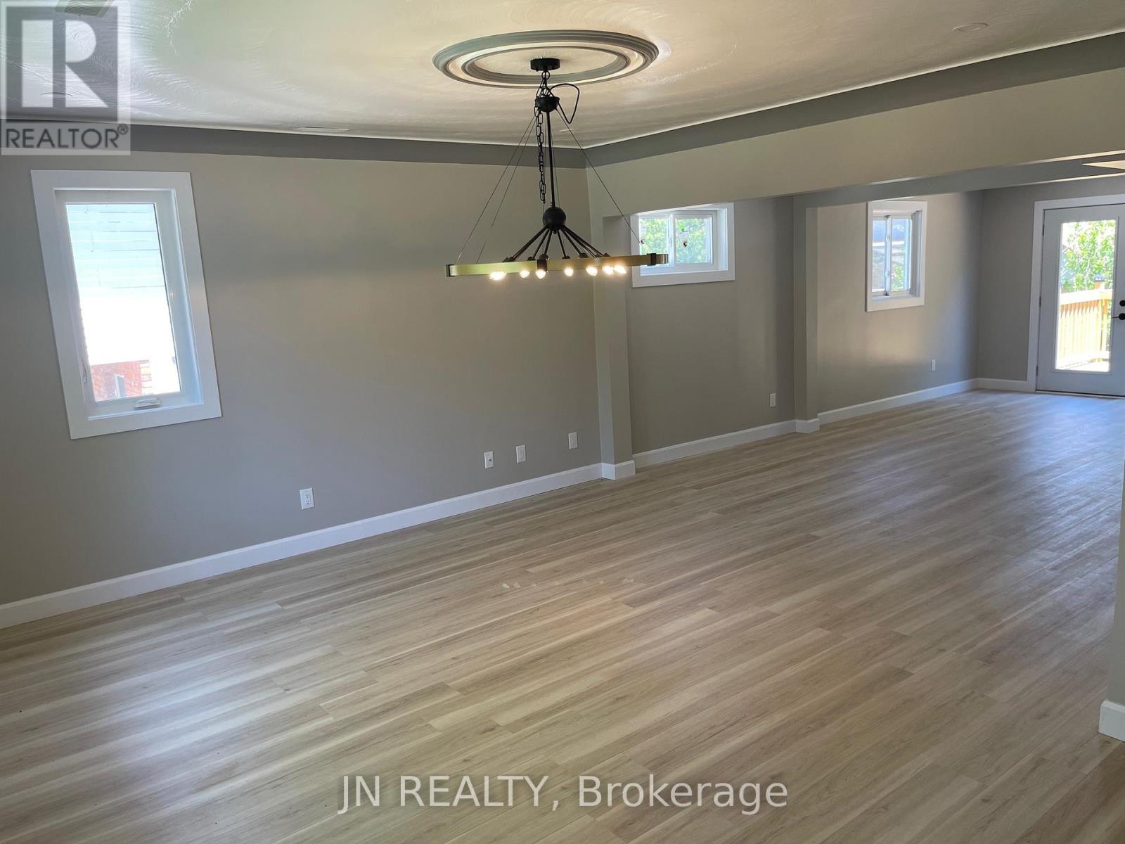 1962 Franklin Avenue W, Sarnia, Ontario  N0N 1C0 - Photo 11 - X13465008