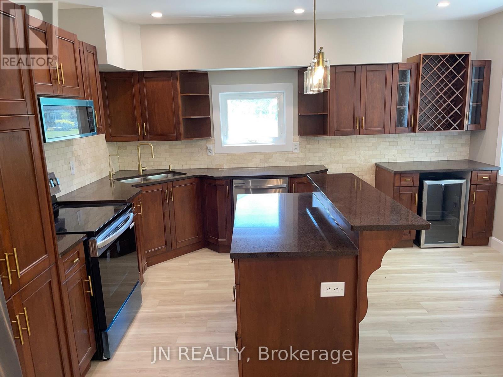 1962 Franklin Avenue W, Sarnia, Ontario  N0N 1C0 - Photo 15 - X13465008