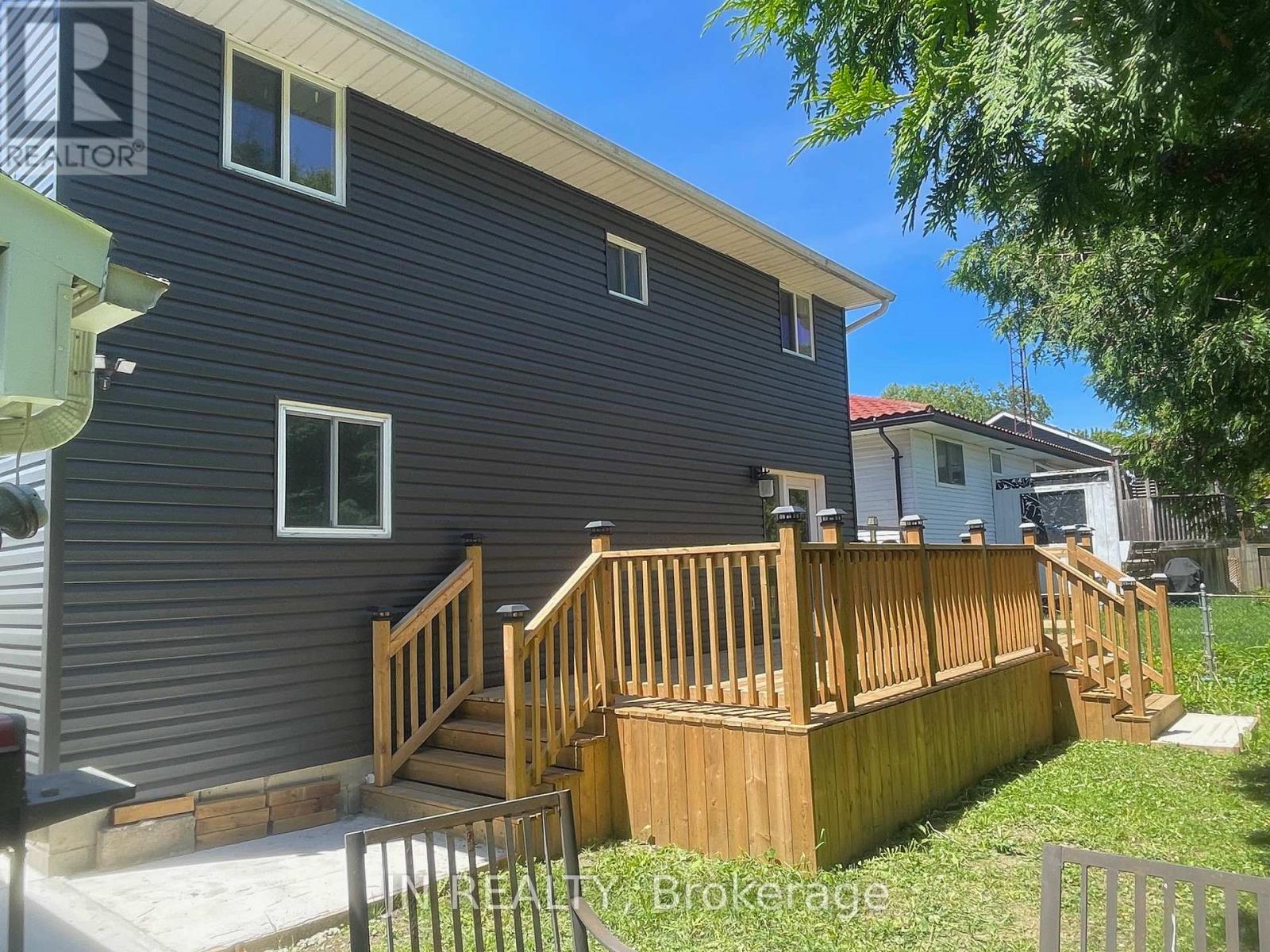 1962 Franklin Avenue W, Sarnia, Ontario  N0N 1C0 - Photo 8 - X13465008