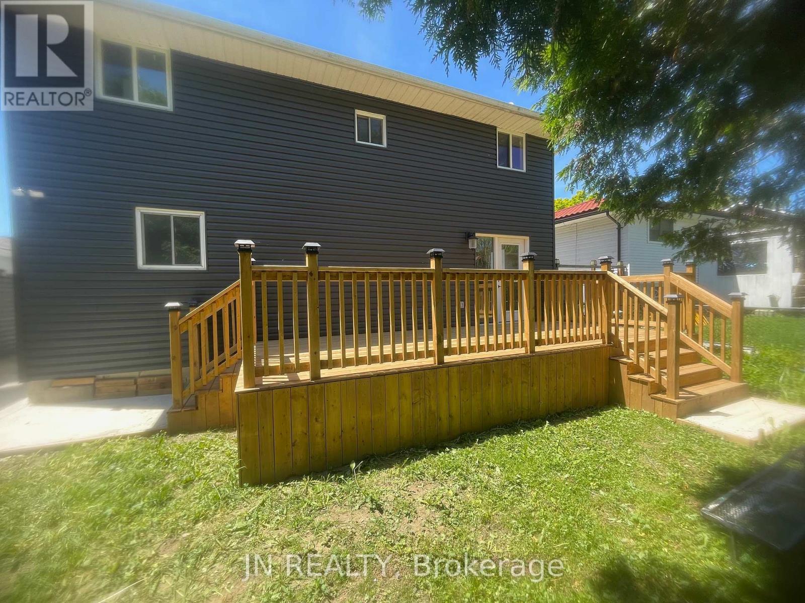 1962 Franklin Avenue W, Sarnia, Ontario  N0N 1C0 - Photo 9 - X13465008