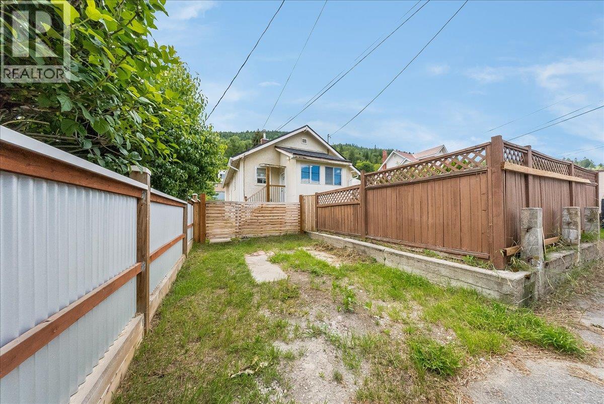 1133 Nelson Avenue, Trail, British Columbia  V1R 3H4 - Photo 36 - 10391962