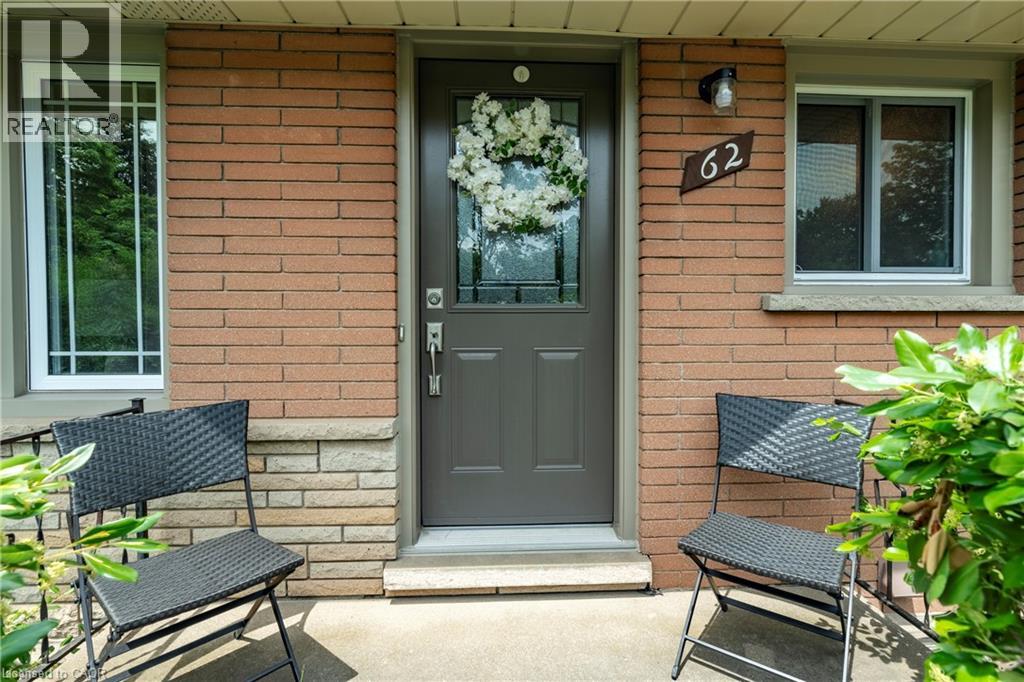 62 Boniface Avenue, Kitchener, Ontario  N2C 1L9 - Photo 2 - 40838885