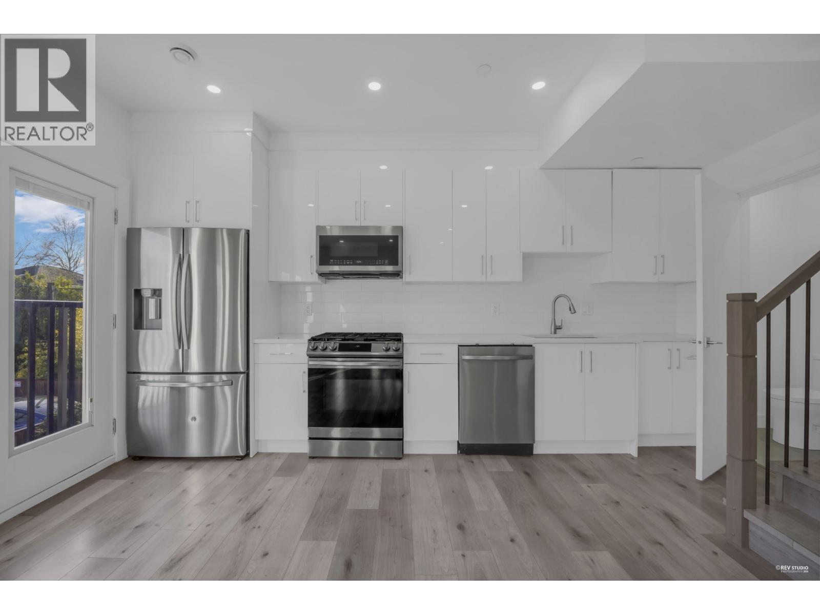 5140 Slocan Street, Vancouver, British Columbia  V5R 2A5 - Photo 6 - R3137757