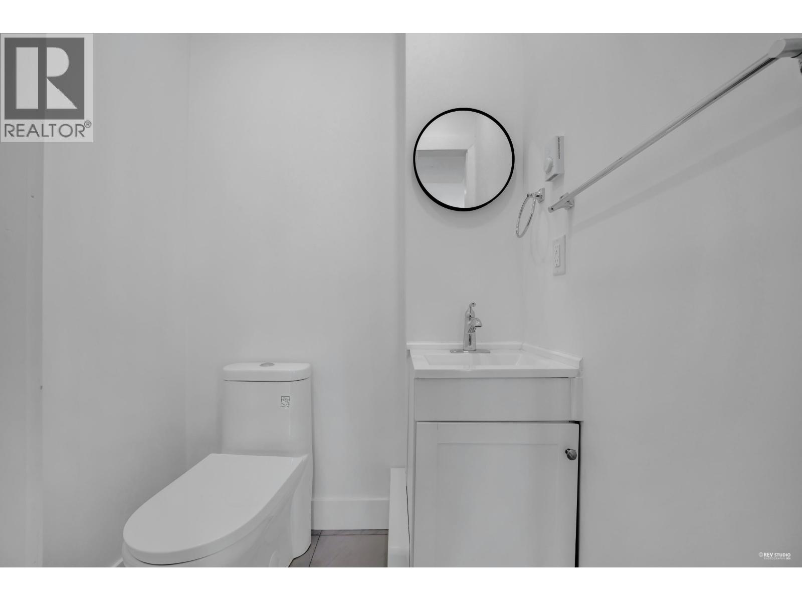 5140 Slocan Street, Vancouver, British Columbia  V5R 2A5 - Photo 8 - R3137757
