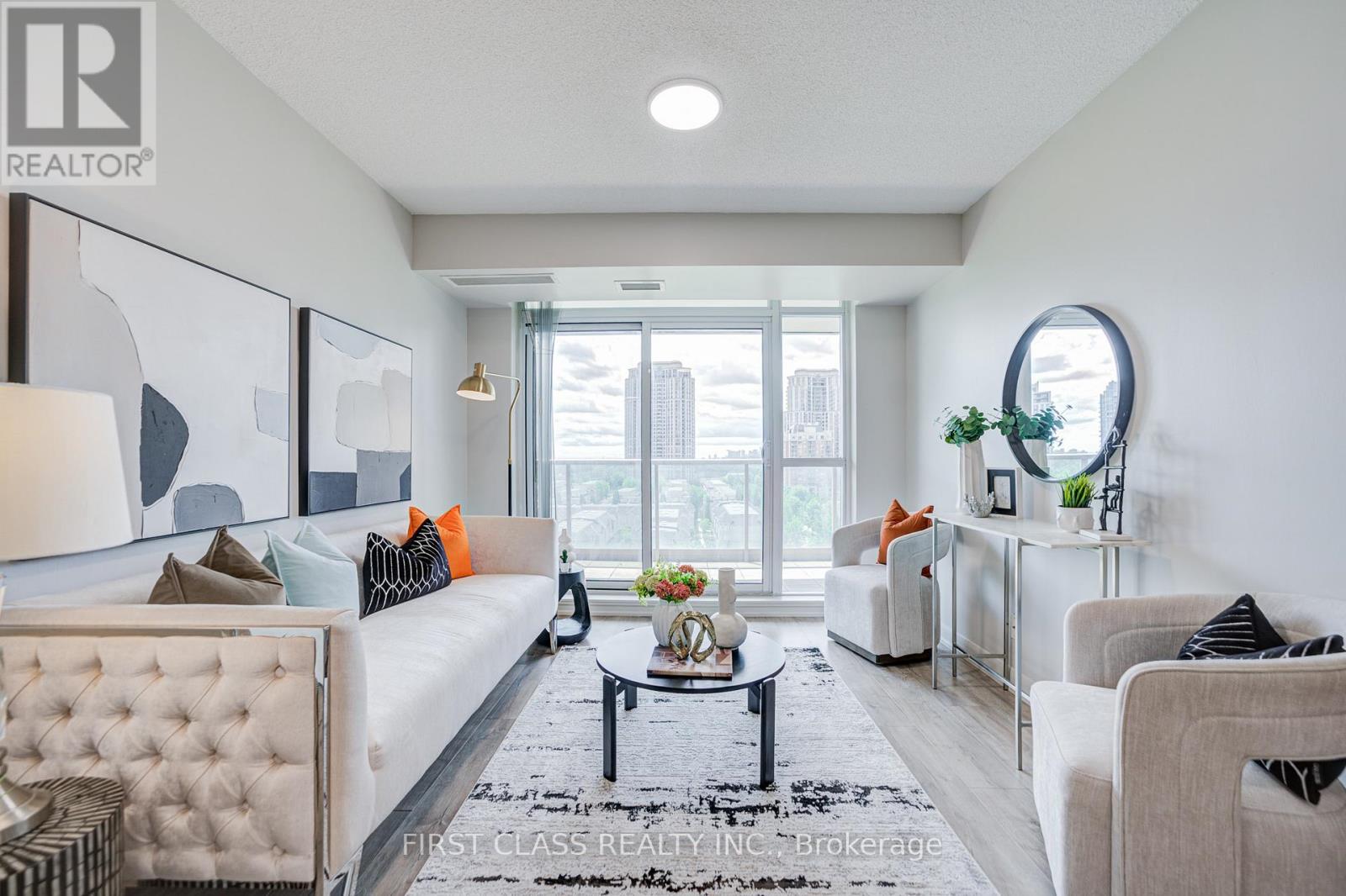 <div class="slider-price">$764,000</div><p>1115 - 17 Anndale Drive, Toronto, Ontario</p>