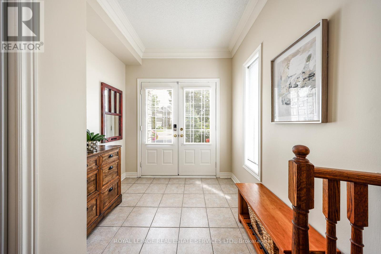 10 Sandway Crescent, Vaughan, Ontario  L6A 2M1 - Photo 2 - N13453814