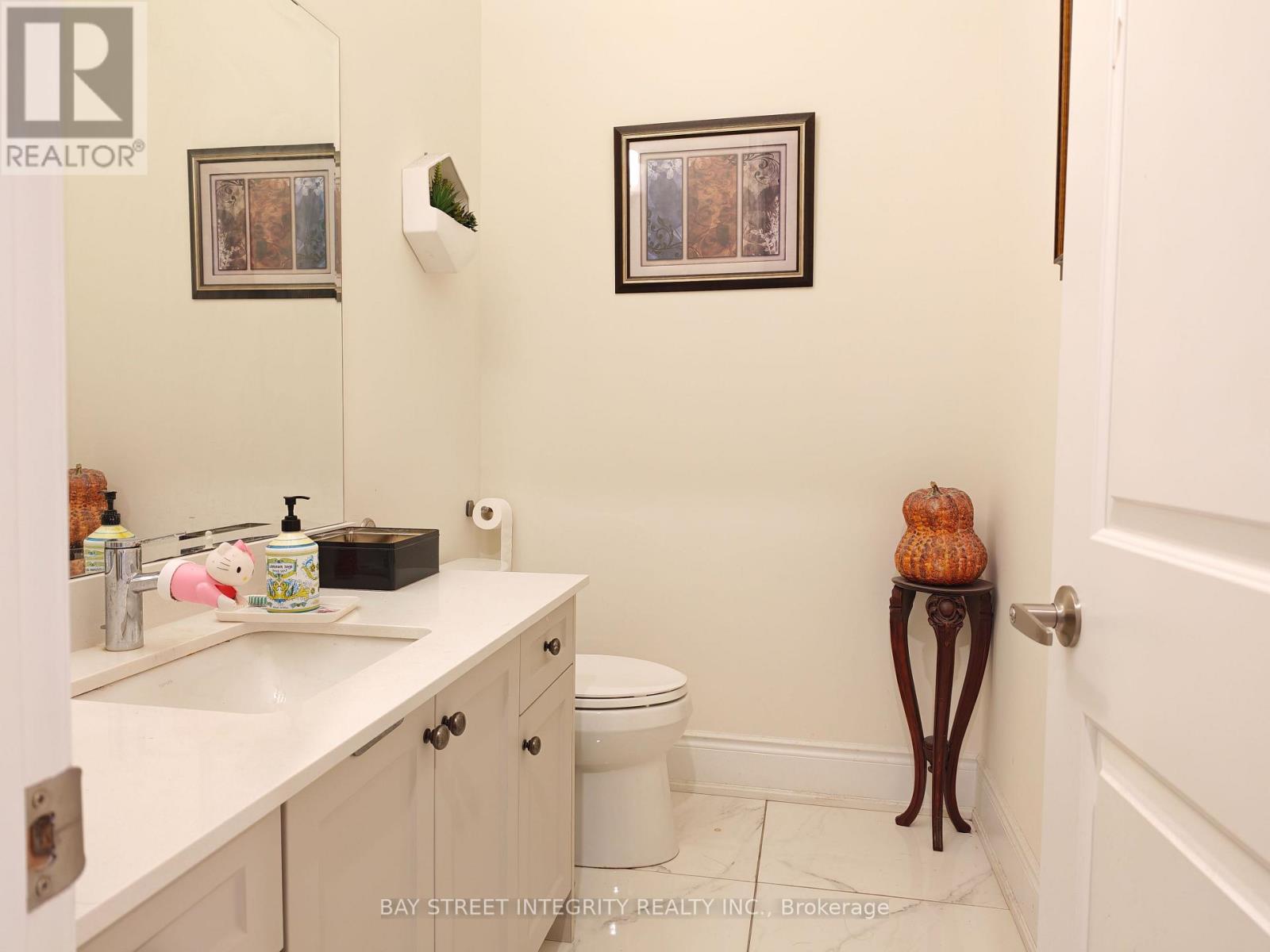 211 Hillsview Drive, Richmond Hill, Ontario  L4C 4L8 - Photo 18 - N13459676