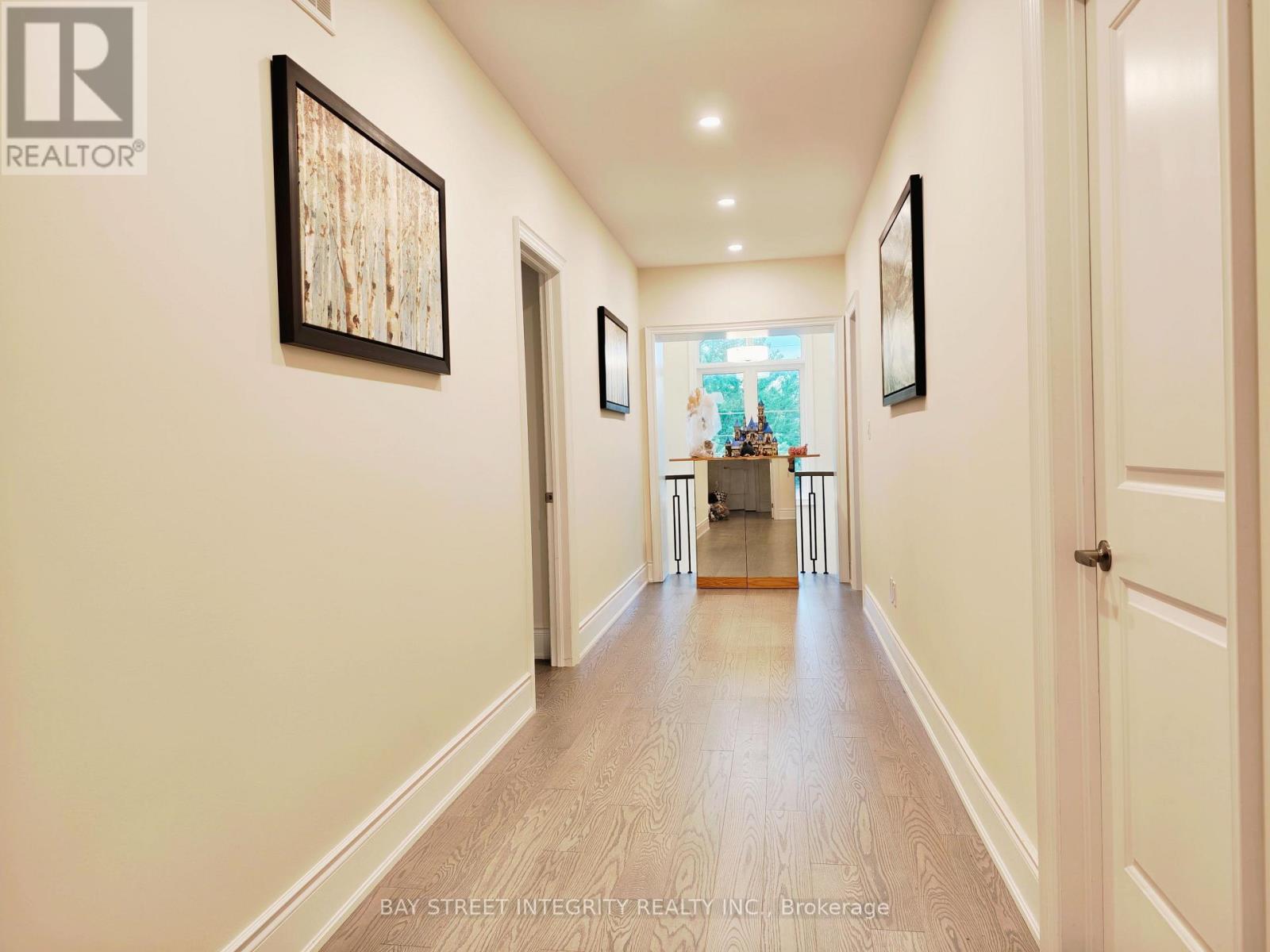 211 Hillsview Drive, Richmond Hill, Ontario  L4C 4L8 - Photo 9 - N13459676