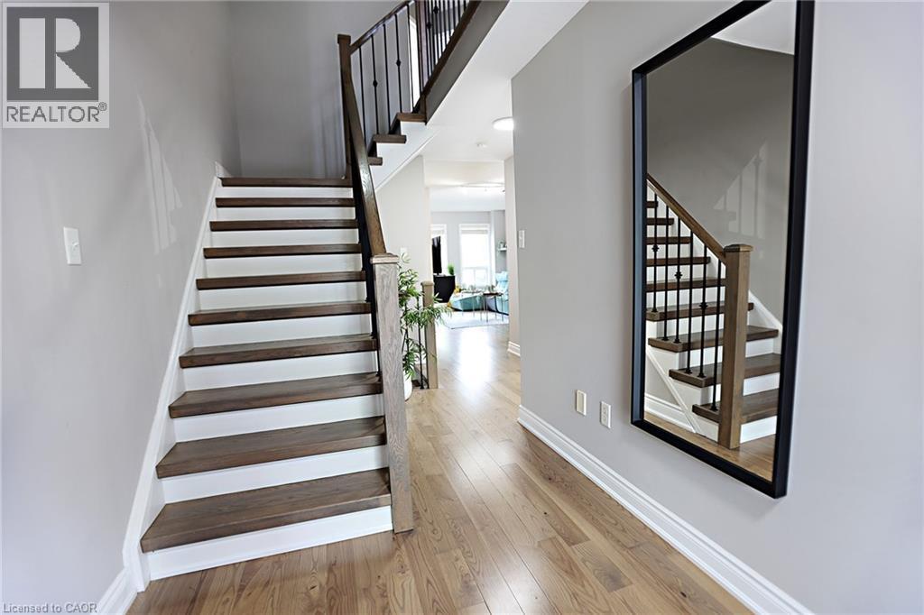 1815 Mccoy Avenue, Burlington, Ontario  L7L 7L8 - Photo 8 - 40840568