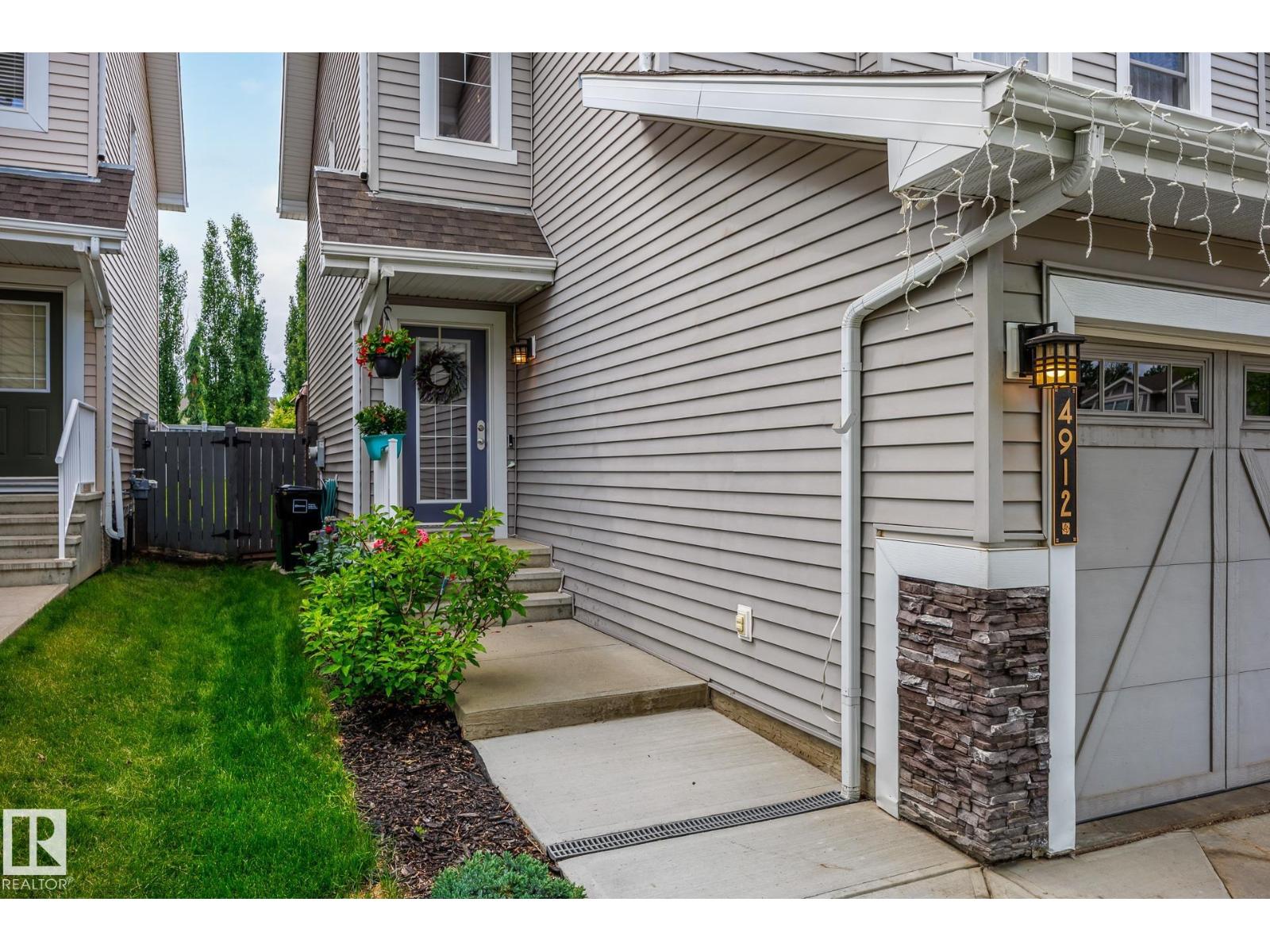 4912 213 St NW, Edmonton, Alberta  T6M 0G6 - Photo 2 - E4494536
