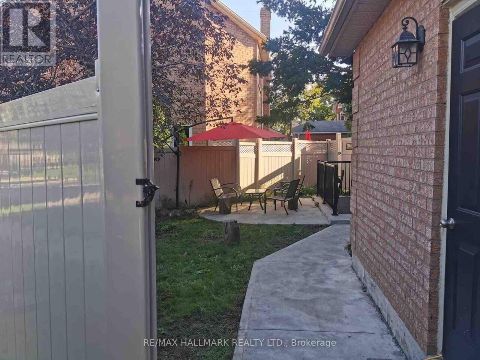 6682 Snow Goose Lane, Mississauga, Ontario  L5N 5H8 - Photo 2 - W13465092