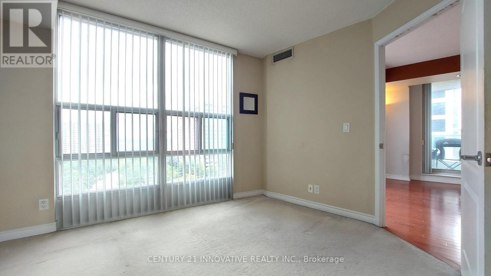 1012 - 33 Elm Drive, Mississauga, Ontario  L5B 4M2 - Photo 15 - W13465104