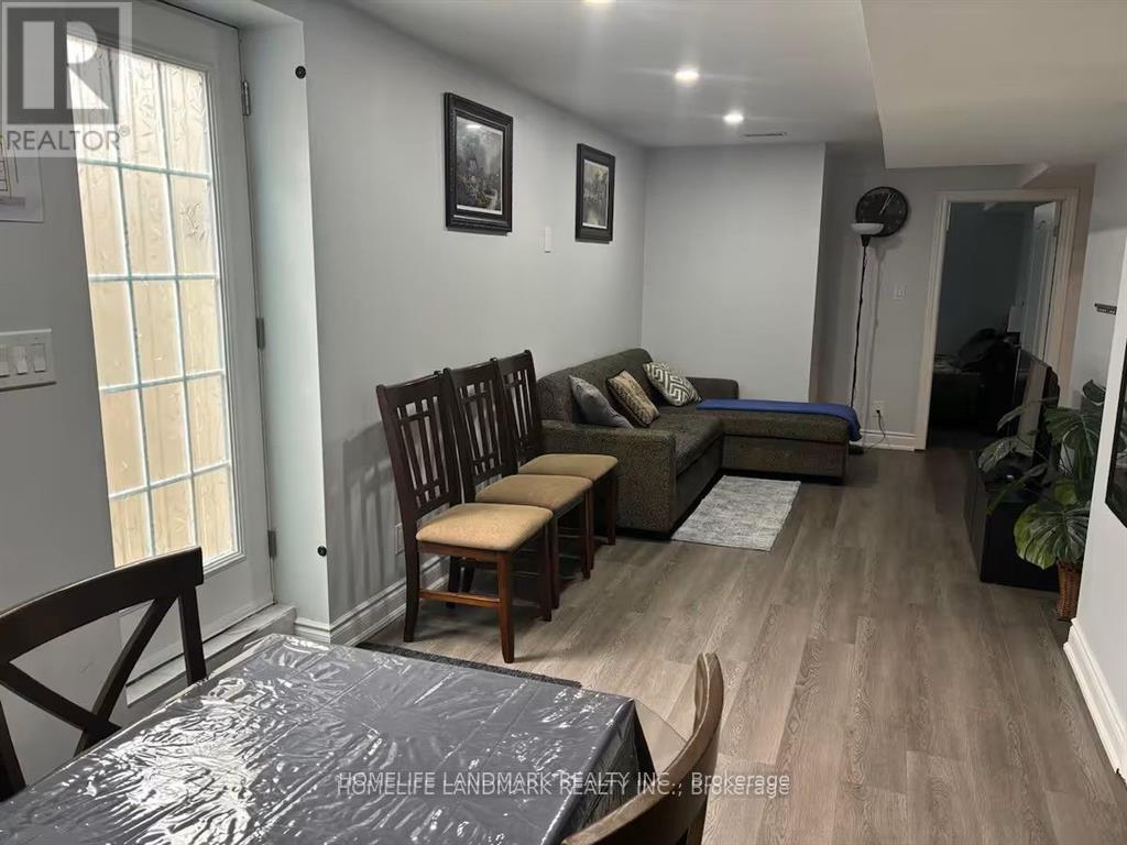 794 Biggar Heights E, Milton, Ontario  L9T 0G7 - Photo 3 - W13465112