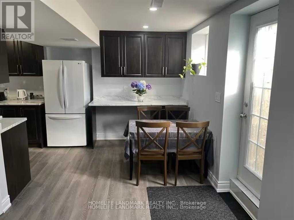 794 Biggar Heights E, Milton, Ontario  L9T 0G7 - Photo 4 - W13465112