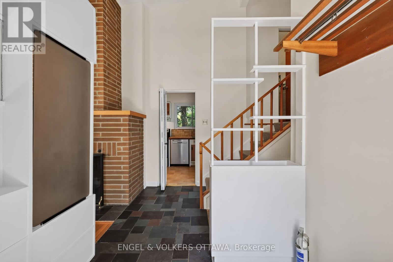 1363 Heron Road, Ottawa, Ontario  K1V 6A6 - Photo 4 - X13465120