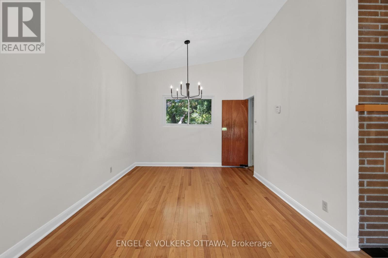 1363 Heron Road, Ottawa, Ontario  K1V 6A6 - Photo 9 - X13465120