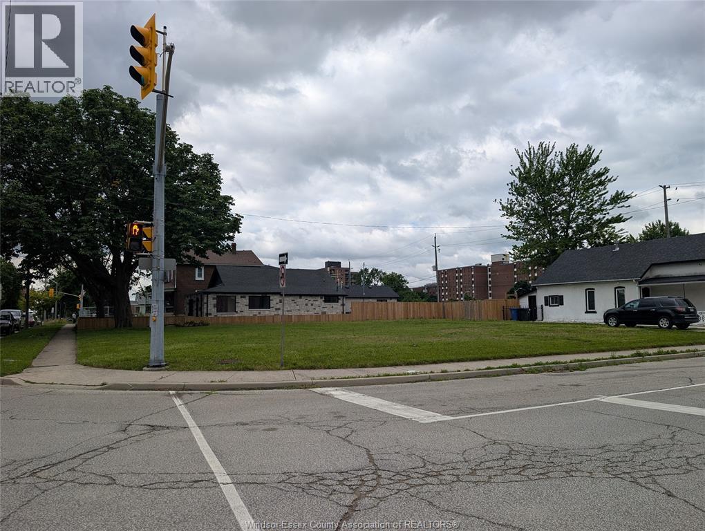585 Chatham Street East, Windsor, Ontario  N9A 2X4 - Photo 5 - 26014515
