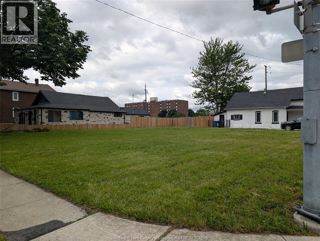 585 Chatham Street East, Windsor, Ontario  N9A 2X4 - Photo 4 - 26014515