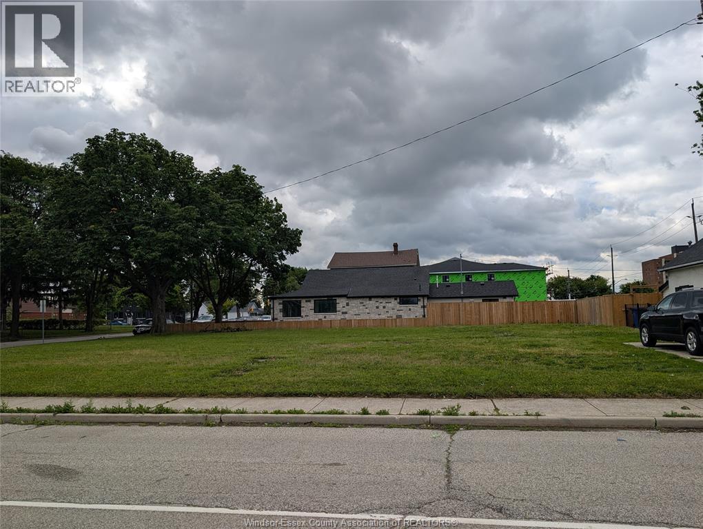 585 Chatham Street East, Windsor, Ontario  N9A 2X4 - Photo 6 - 26014515