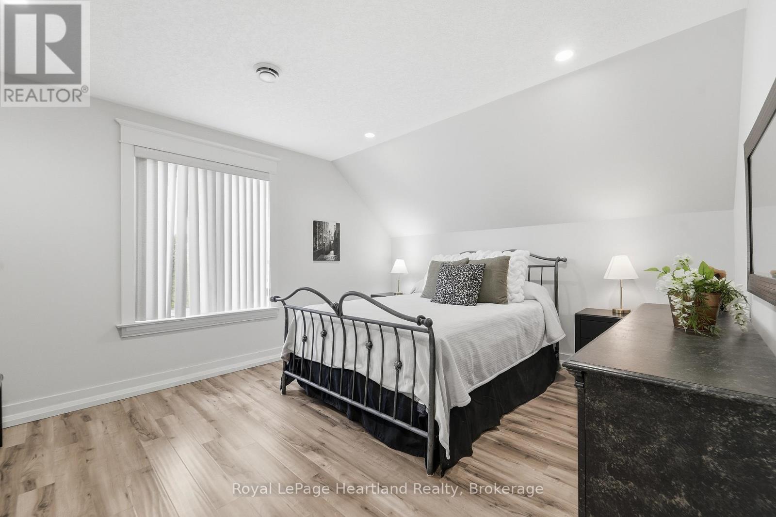 305 Mary Street, Central Huron, Ontario  N0M 1L0 - Photo 35 - X13465156