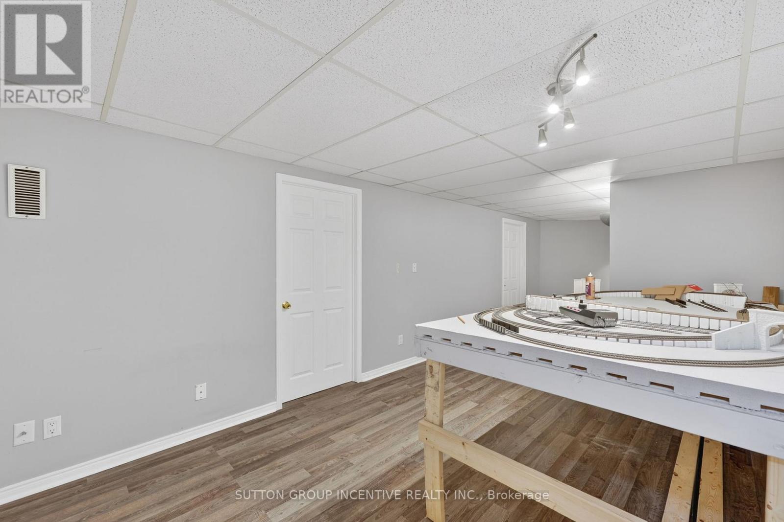 16 - 165 Kozlov Street, Barrie, Ontario  L4N 7M7 - Photo 45 - S13445630