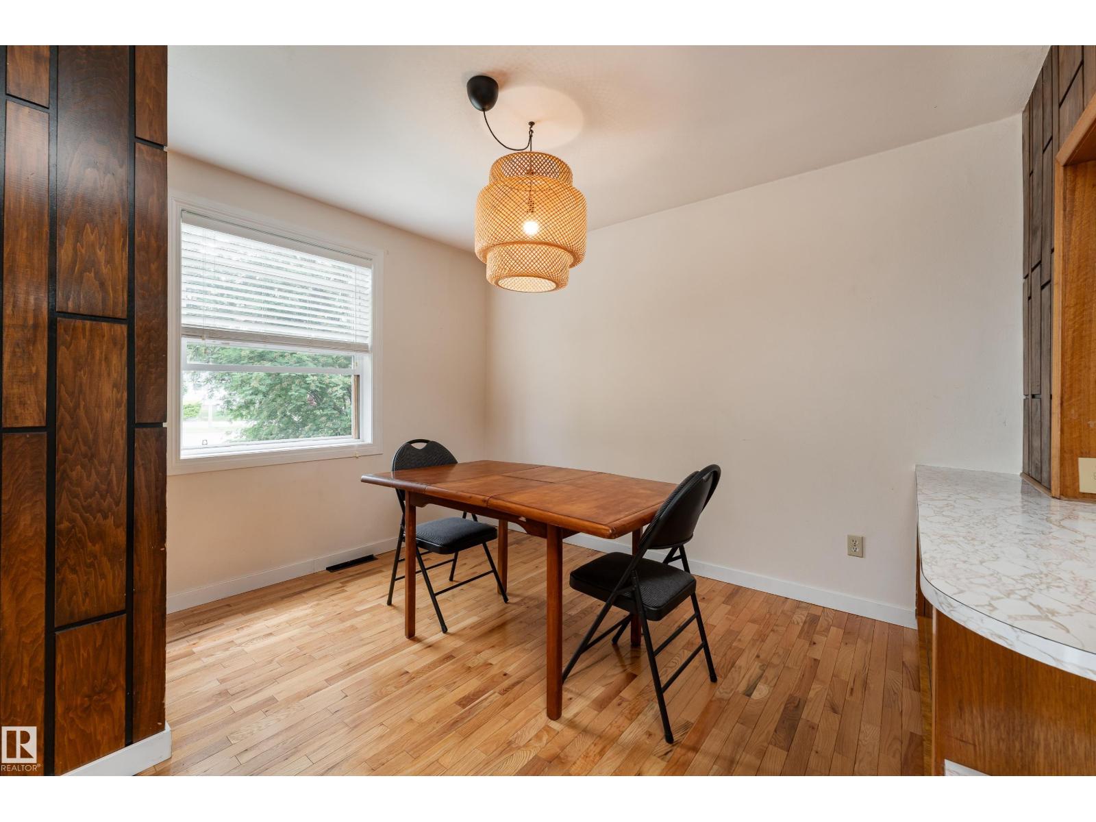 7528 82 Av NW, Edmonton, Alberta  T6C 0X9 - Photo 11 - E4494541