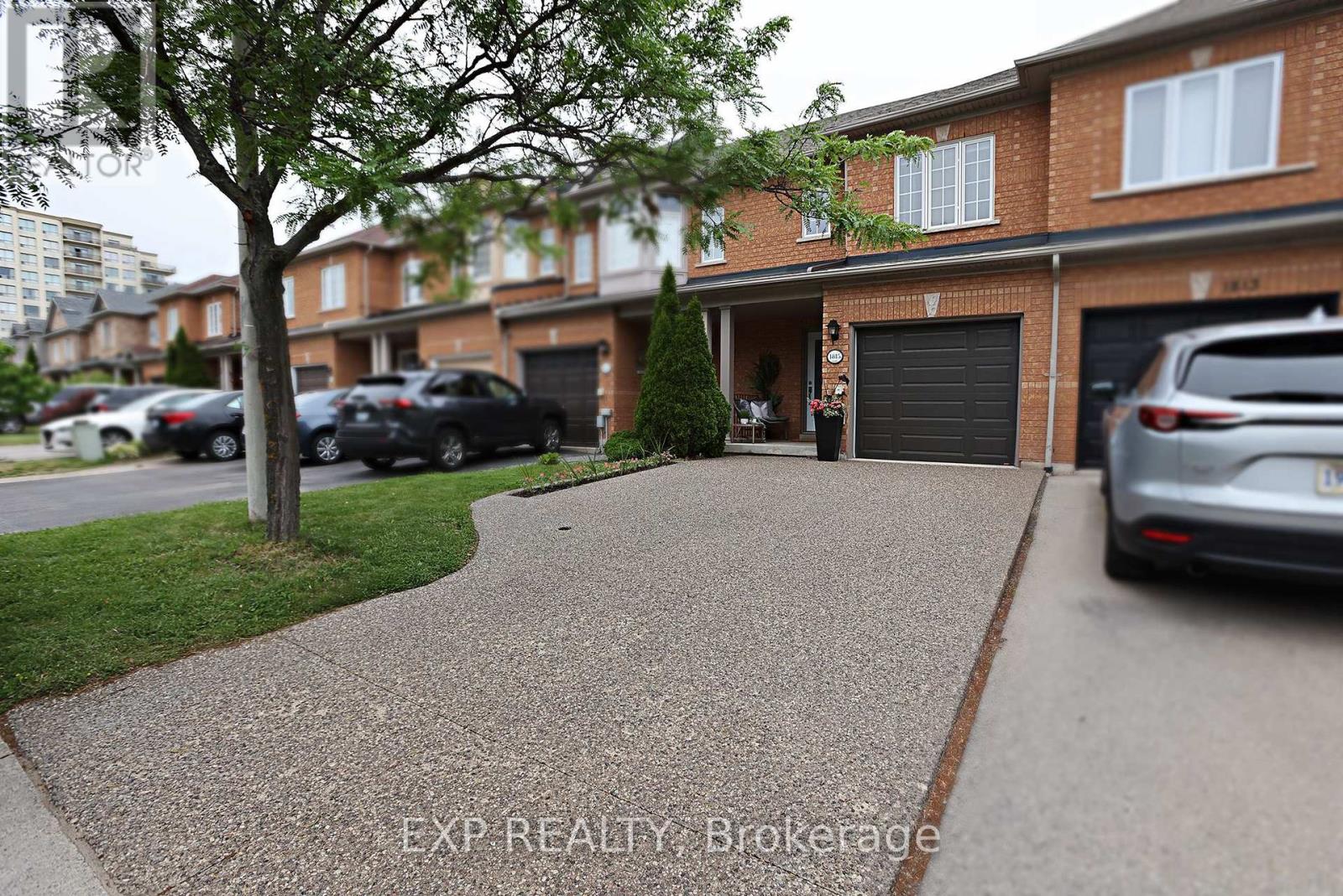 1815 Mccoy Avenue, Burlington, Ontario  L7L 7L8 - Photo 3 - W13465130