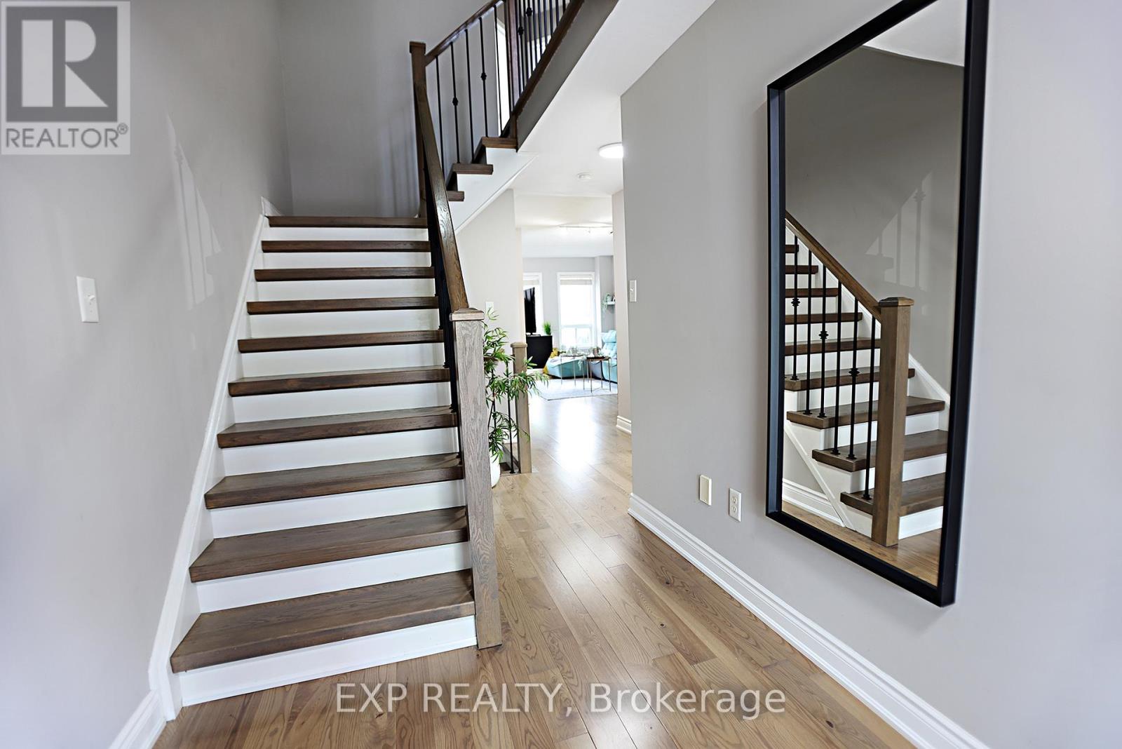 1815 Mccoy Avenue, Burlington, Ontario  L7L 7L8 - Photo 8 - W13465130