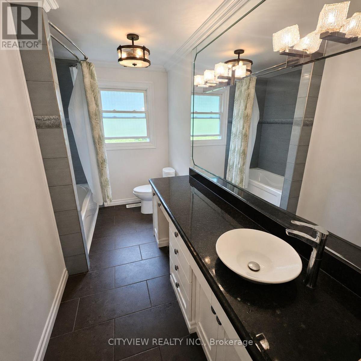 372 Kribs Street, Cambridge, Ontario  N3C 3L6 - Photo 9 - X13465152