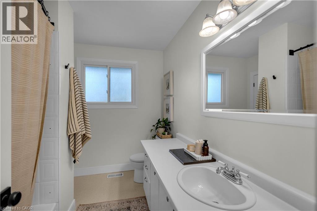5211 Tamarac Drive, Burlington, Ontario  L7L 3N3 - Photo 16 - 40840629