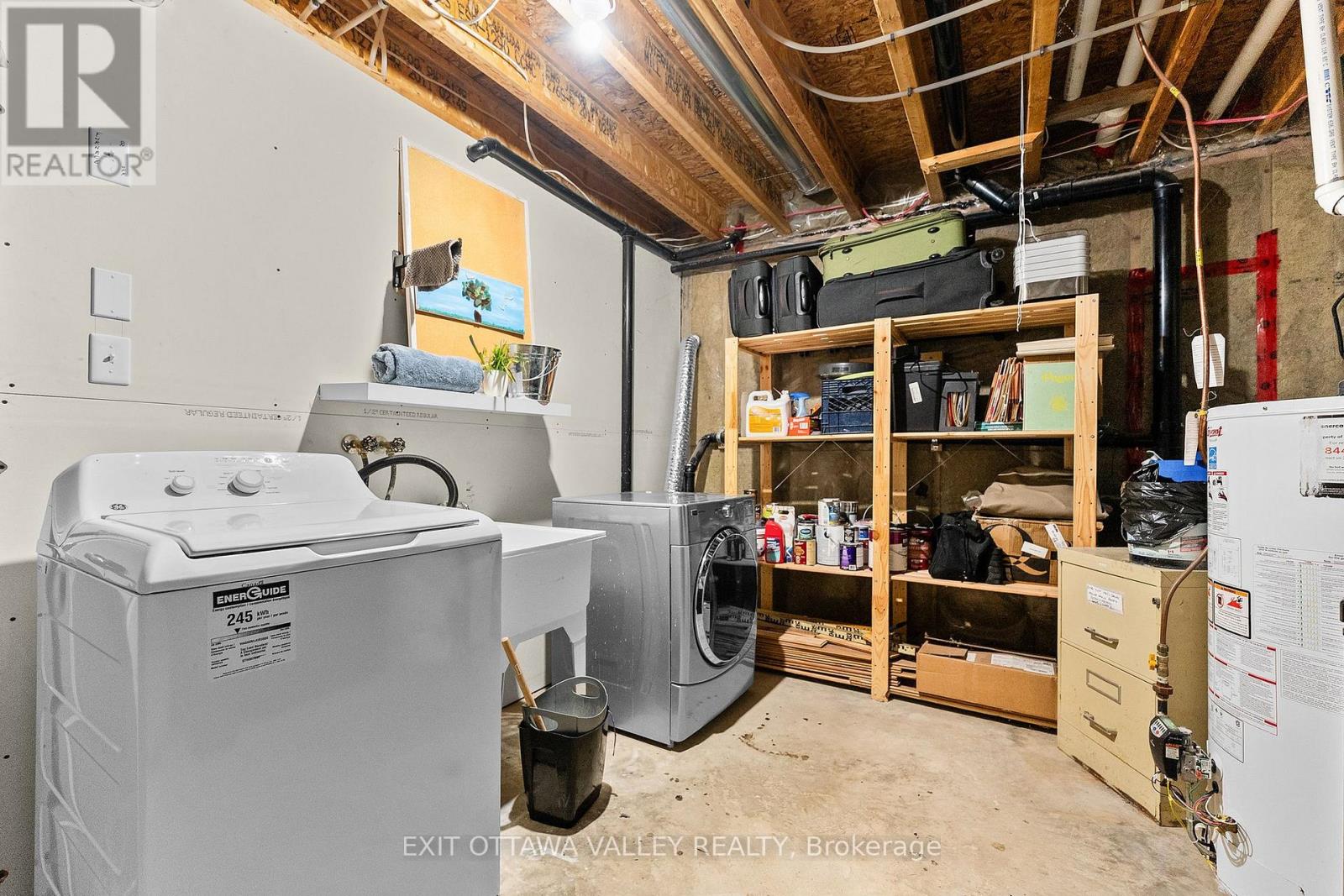 9 Minto Street, Whitewater Region, Ontario  K0J 1C0 - Photo 33 - X13465198