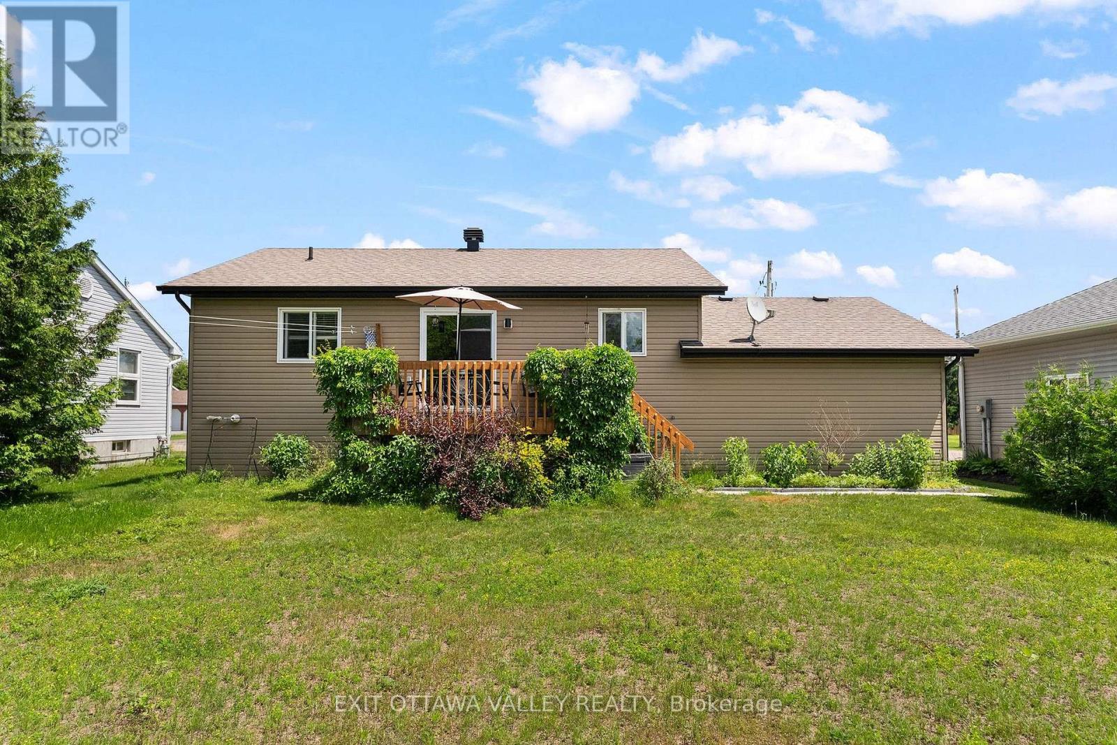 9 Minto Street, Whitewater Region, Ontario  K0J 1C0 - Photo 37 - X13465198