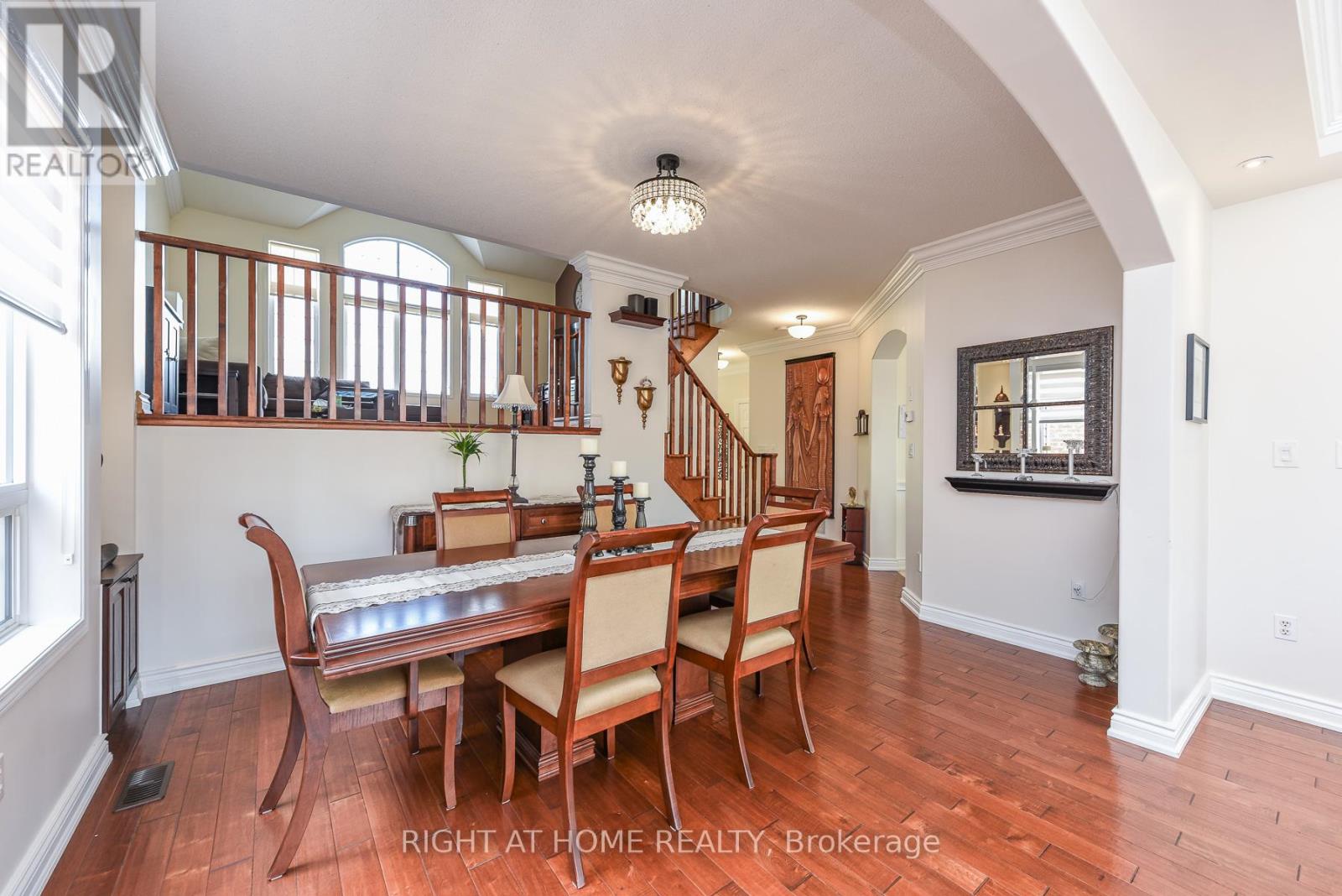 4 Dencor Street, Brampton, Ontario L6X 0M1 - Photo 10 - W13459198
