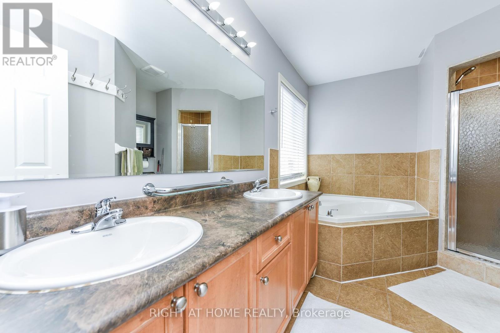 4 Dencor Street, Brampton, Ontario L6X 0M1 - Photo 23 - W13459198