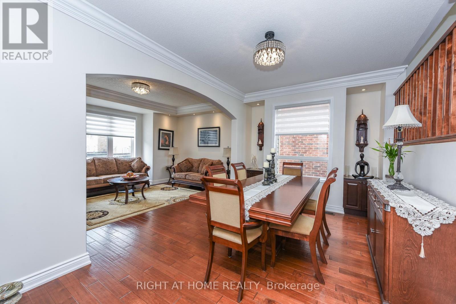 4 Dencor Street, Brampton, Ontario L6X 0M1 - Photo 6 - W13459198