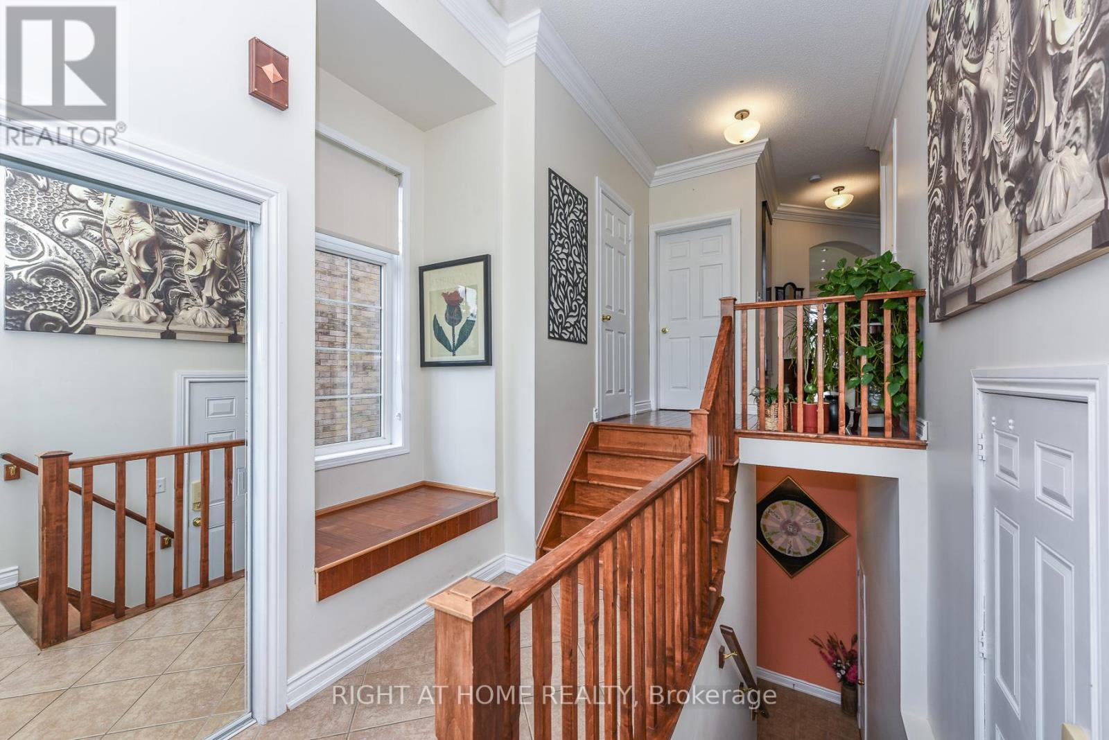 4 Dencor Street, Brampton, Ontario L6X 0M1 - Photo 4 - W13459198