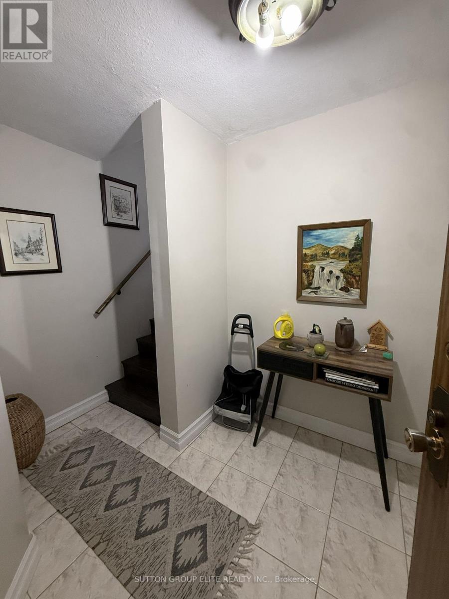 1110 - 11 Wincott Drive, Toronto, Ontario  M9R 2R9 - Photo 4 - W13465064