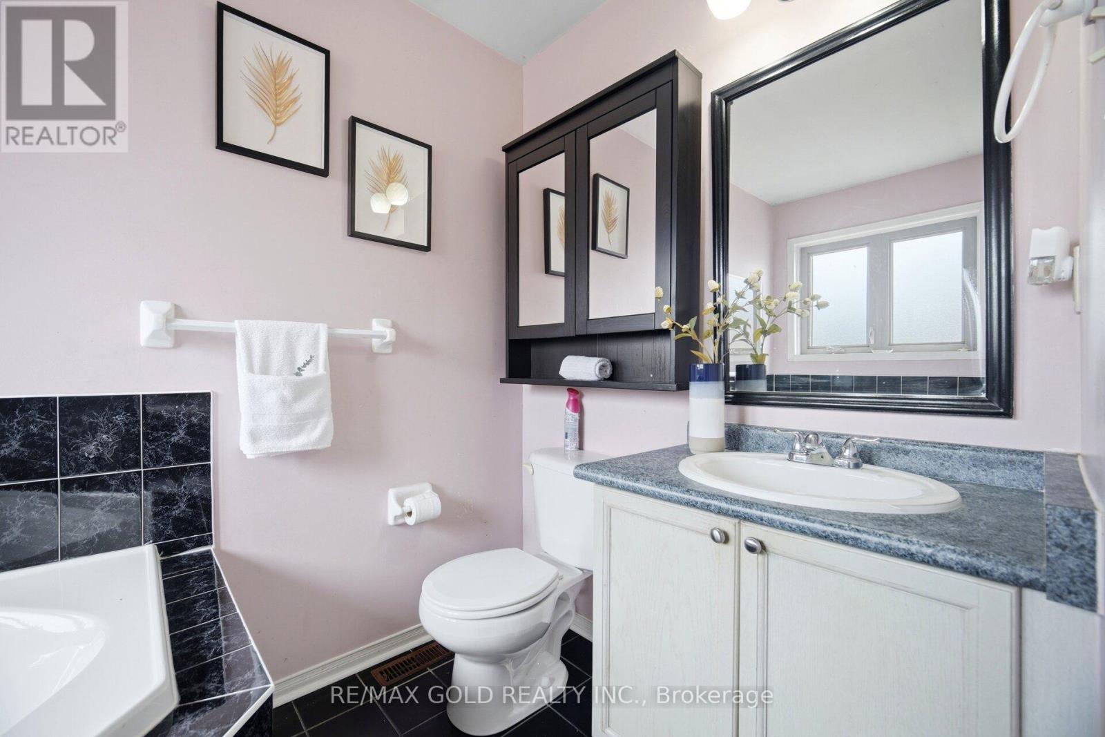 143 Royal Orchard Drive, Brampton, Ontario  L6X 4K6 - Photo 25 - W13465188