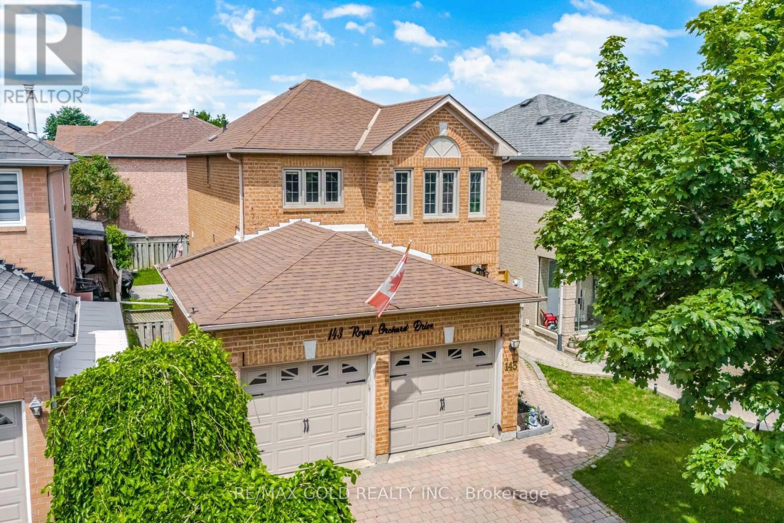 143 Royal Orchard Drive, Brampton, Ontario  L6X 4K6 - Photo 4 - W13465188