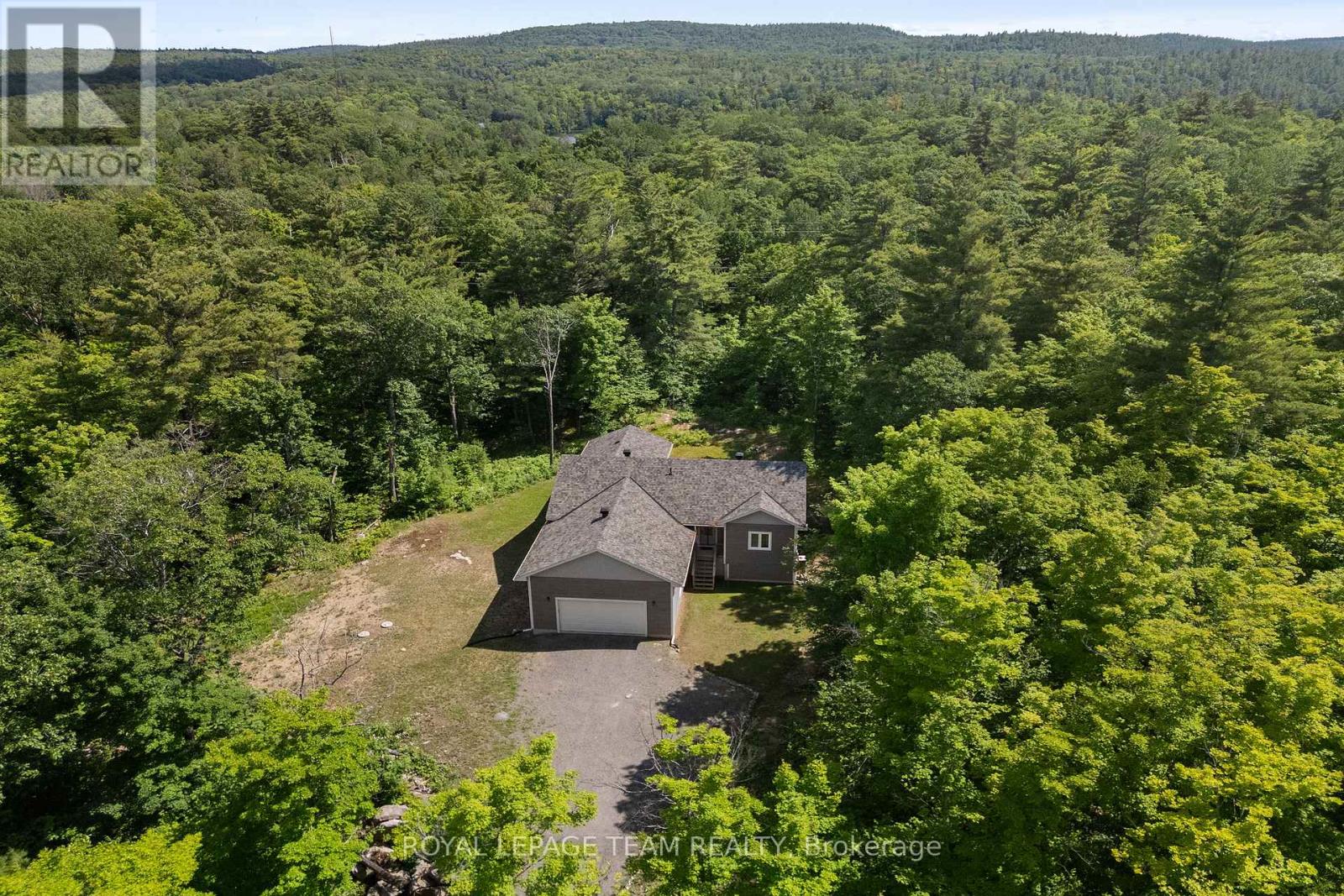803 Barrett Chute Road, Greater Madawaska, Ontario  K0J 1H0 - Photo 4 - X12998678